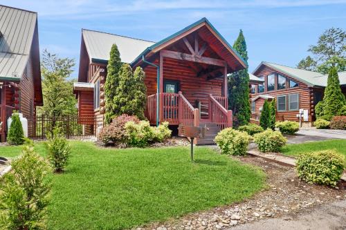 Pigeon Forge Maison | The Honey Bee