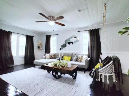 Thomasville Maison | The Honeycomb Haven l 1 Mile to Downtown Thomasville