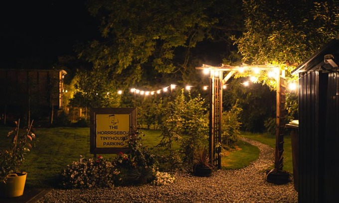 Garadice Autre | The Horrrsebox Tinyhouse Glamping