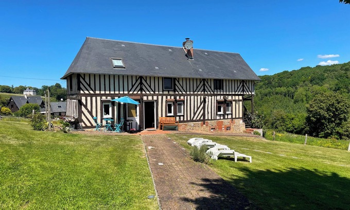 Asnieres Villa | La Maison de la Vallée