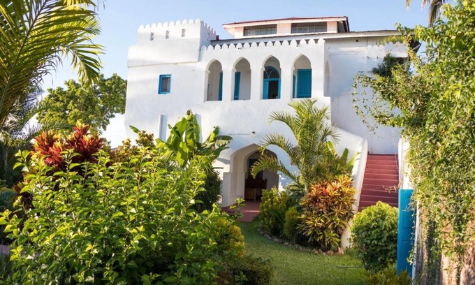Bububu Maison | The House of Royals