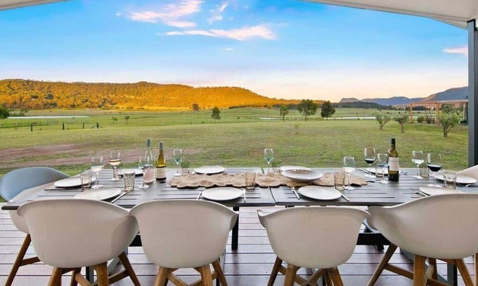 Broke Maison | The House @ The Charles at Broke Hunter Valley Luxury