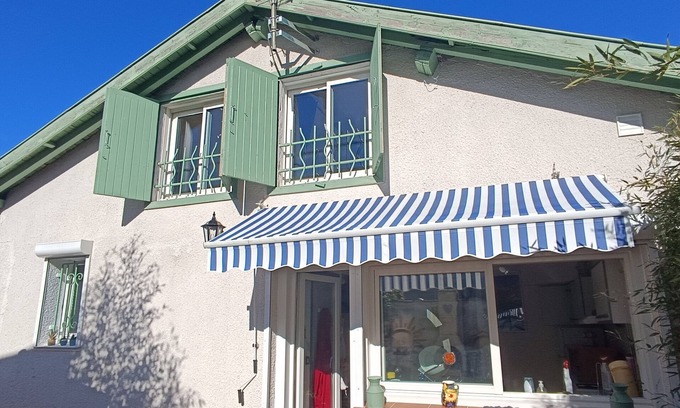 Mercus-Garrabet Villa | La cabane au fond du jardin