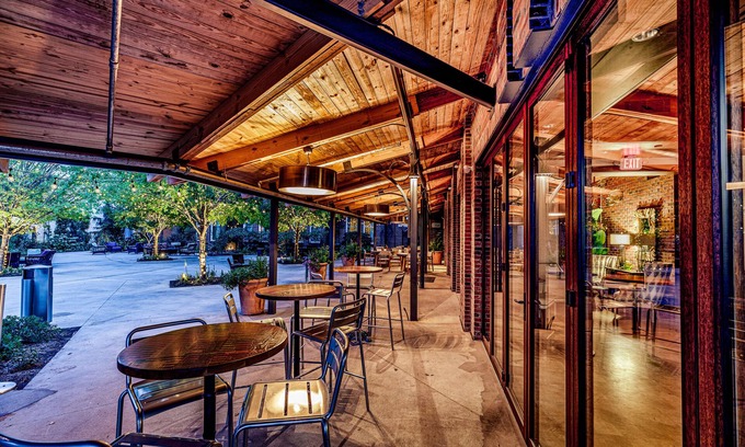 Lake City Hôtel | The Inn at the Crossroads