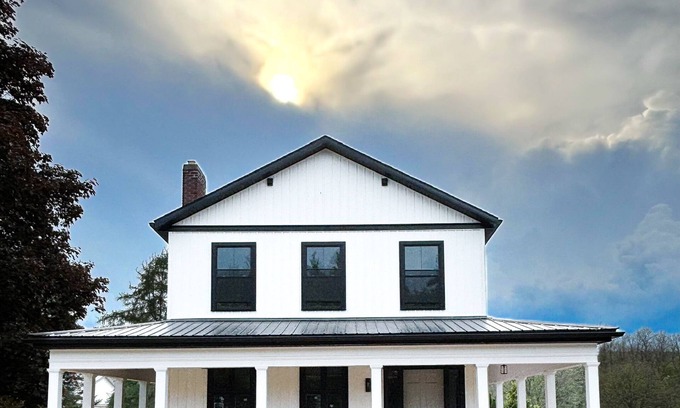 Franklin Springs Appartement | The Iron Loft offers privacy, elegance and a combination of old and new nuances