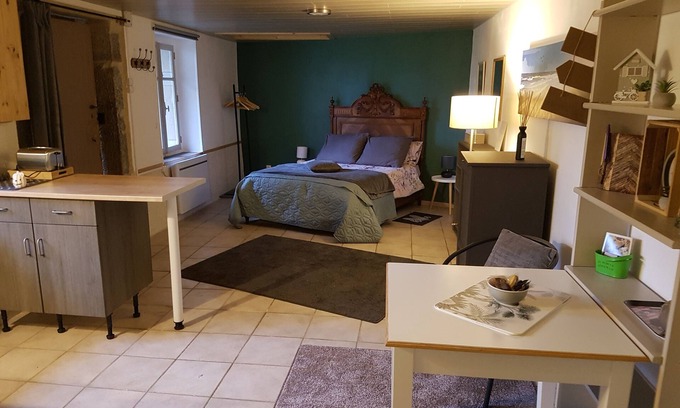 Sainte-Agnes Appartement | The "janitor's house" is a pretty studio in the grounds of our property.