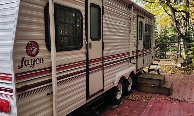 Presque Isle Maison | The Jayco - Cozy Camper on a lake in Presque Isle - Wisconsin's last wilderness