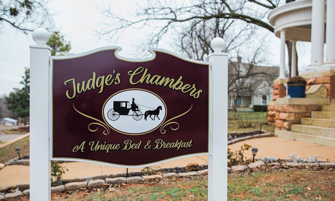 Guthrie Lit Et Petit-Déjeuner | The Judge's Chambers