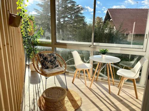 Romans-sur-Isere Appartement | The Jungle Studio, loggia & parking dans résidence