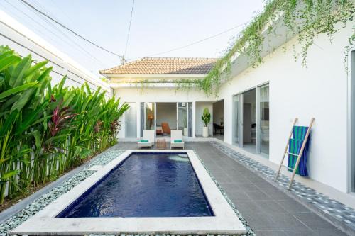 Umalas Villa | The Kakadu - A new modern 2BR Villa with private pool in Seminyak