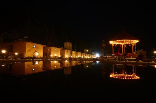 Nanpara Station Balnéaire | The Katarnia Sarai