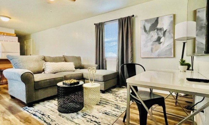 West Plains Maison | The Kay-924