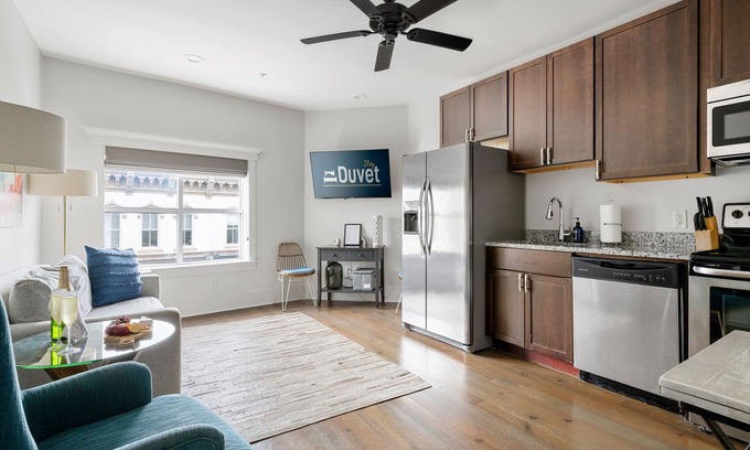 Downtown Charleston Maison | The King Suites at 493 - 8 Suites, 16 Bedrooms
