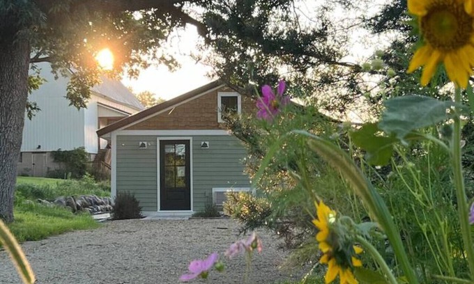 River Falls Autre | The Kinni Cottage - Entire Riverfront Cottage