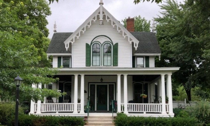 Eau Claire Appartement | The Krause Historic Eau Claire Home