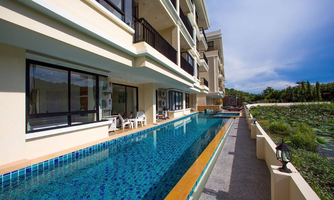 Nai Harn Appartement | The Lago Apartments by Tropiclook