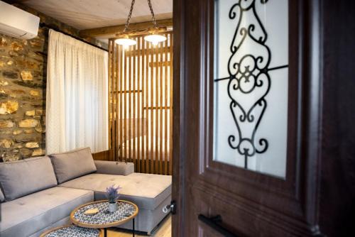 Kanalia Maison | The Lake House Angeliki
