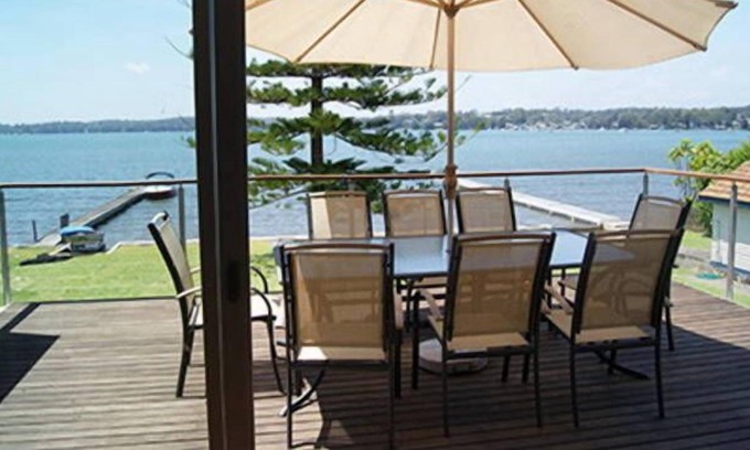 Bonnells Bay Maison | The Lake House Bonnells Bay