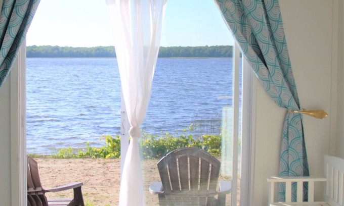 South Bruce Peninsula Cabine | The Lake House, Couples Retreat! Cabin 3