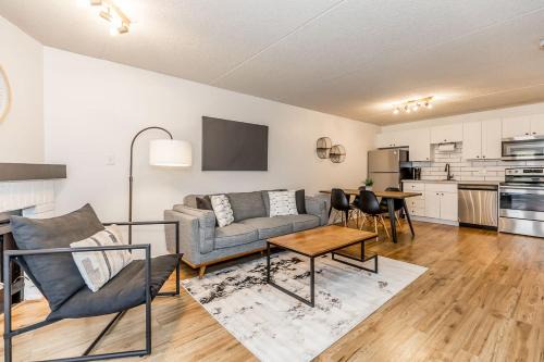 Collingwood Maison | The Landing Pad - Condo in Collingwood