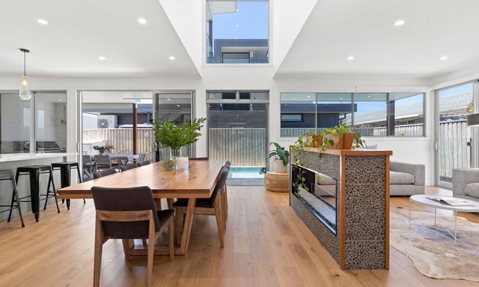 Lennox Head Appartement | The Lane is an opulent holiday home ideal for a family and friends retreat.