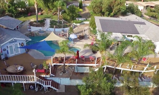 Simi Valley Maison | Atmosphère de villégiature avec de belles vues; une oasis pour échapper à la mêlée