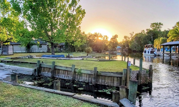 Astor Maison | The Launch Pad - House with boat ramp on corner deep water canal lot