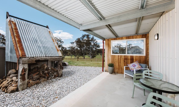 Ilford Cabine | 'The Laundry' at Hepburn Retreat, Mudgee Region NSW