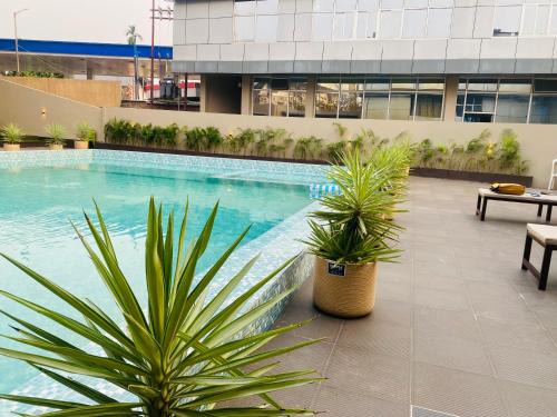 Henima Hôtel | The Layover Hotel