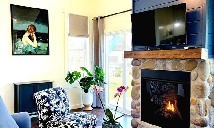 Alexandria Bay Maison | The Ledges Resort & Marina