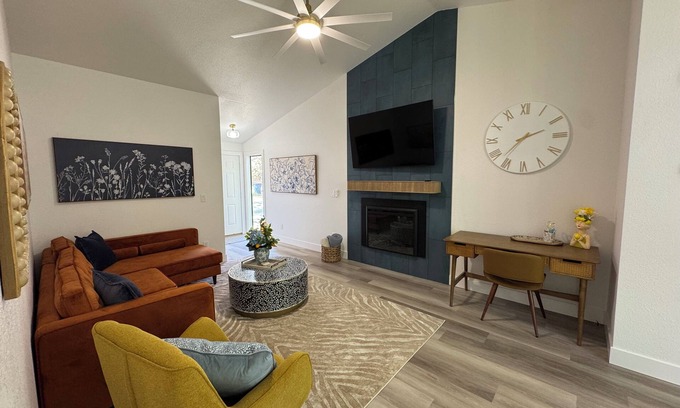 Eagle Maison | - The Lemon Drop - only 2 minutes to historic downtown Eagle!