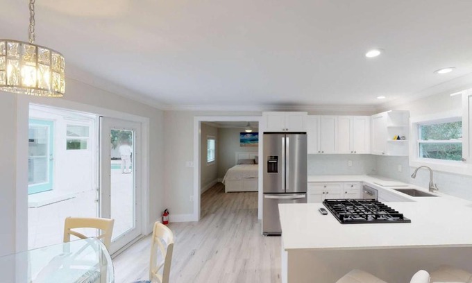 Parker Ridge Maison | The Lewis Cottage - West Palm Beach/Pool/Beach