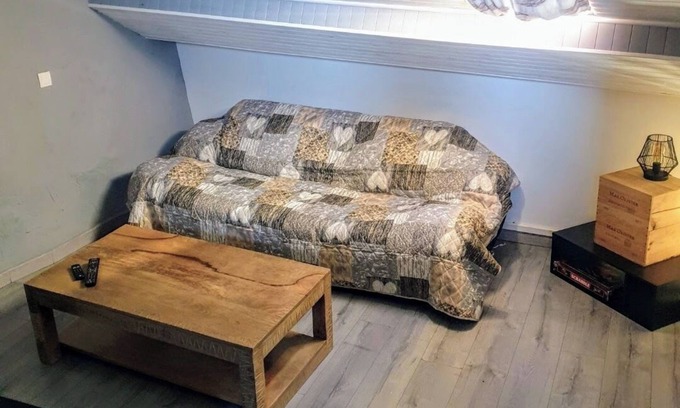 Le Poujol-sur-Orb Appartement | The LGBT-friendly château studio