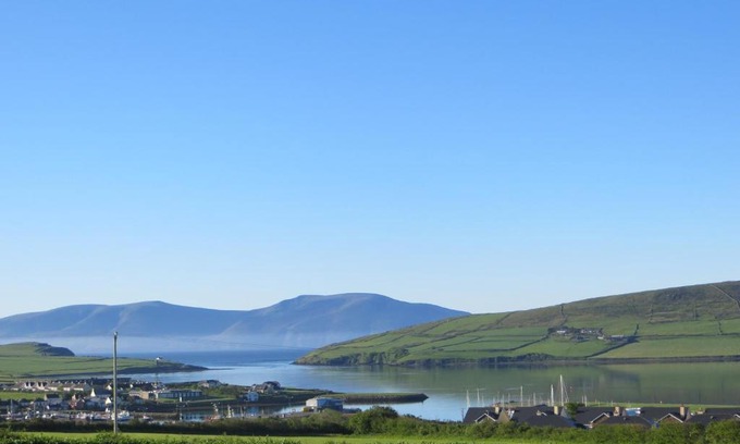 Dingle Maison | The Lighthouse