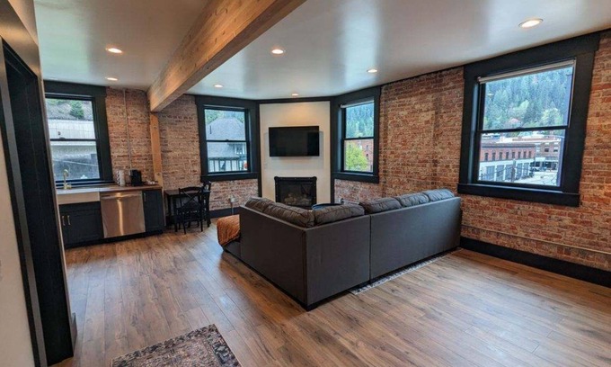 Wallace Appartement | The Linden Lofts at Albertini’s- Downtown Luxury Lofts #3