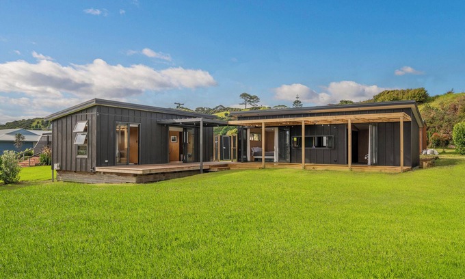 Whangapoua Maison | The Little Bach at Whangapoua