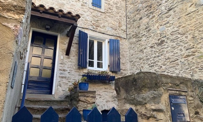 Olargues Maison | The little blue house