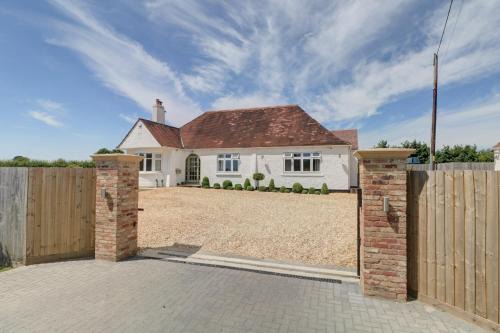 Malmesbury Maison | The Little Paddock