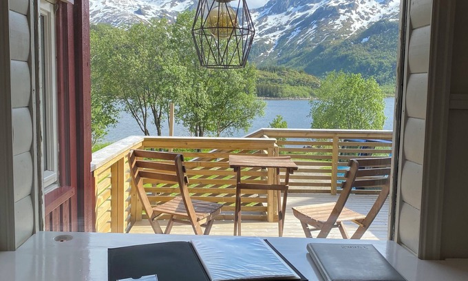 Barstrand Cabine | The Little Red Cabin Lofoten
