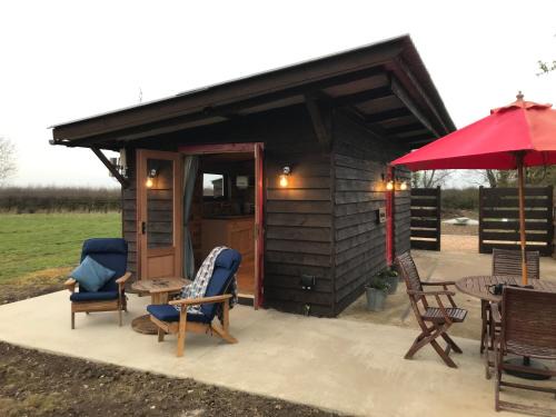 Corby Maison | The Little Stable