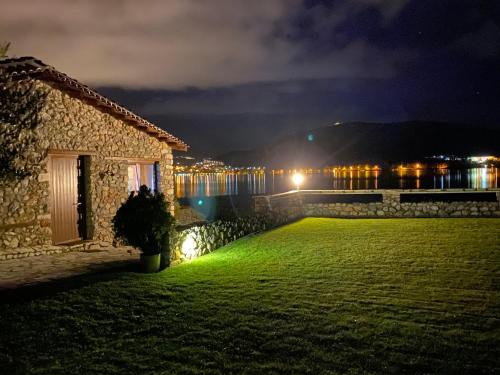 Kastoria Appartement | The Little Stone House by the Lake