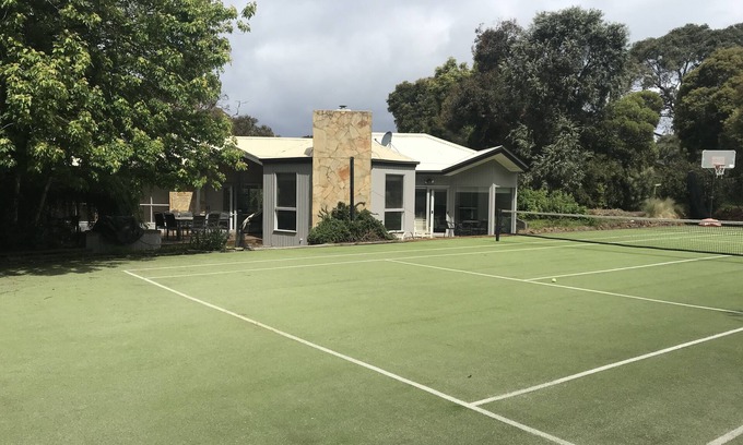 Anglesea Maison | THE LODGE - FEU DE BOIS OUVERT / TENNIS