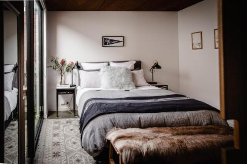 South Hobart Maison | The Loft at SoHo: Architecture & Views