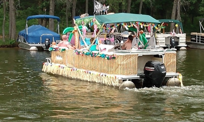 Nekoosa Cottage | The Loft on Camelot Lake, in beautiful Rome WI