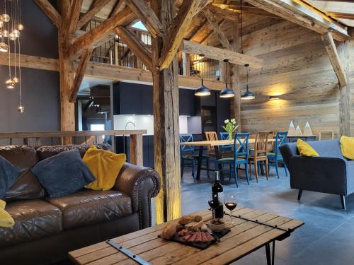 La Cote-d'Arbroz Appartement | The Loft - unique apartment, NR MORZINE