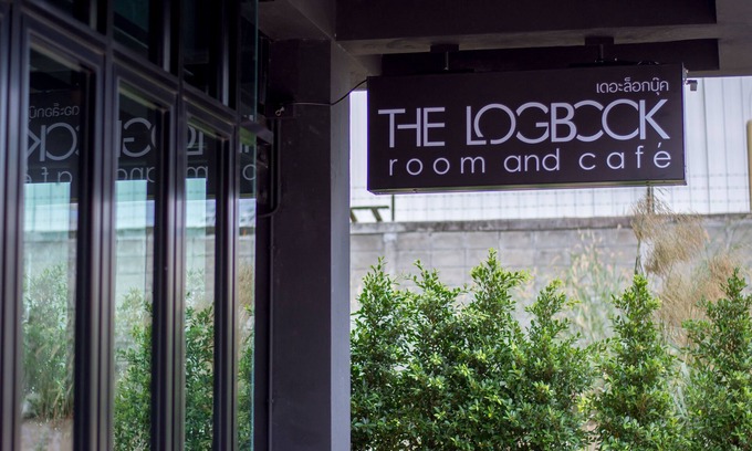 Chonburi Hôtel | The LogBook Room and Cafe