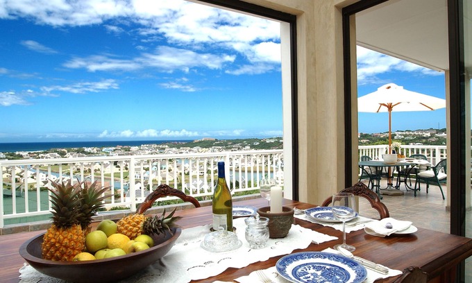 West Bank Maison | The Lookout Guest House
