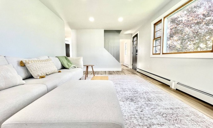 Westbrook Maison | The Lori House in Westbrook