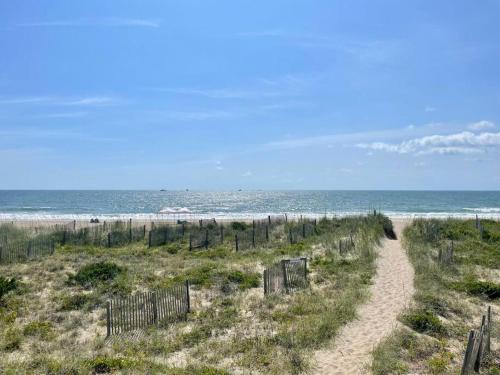 Avon Maison | The Lost Loggerhead- OBX Ocean view Beach House