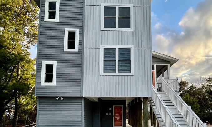 Broadkill Beach Maison | The Lucky Tangerine in Broadkill Beach: Linens included!